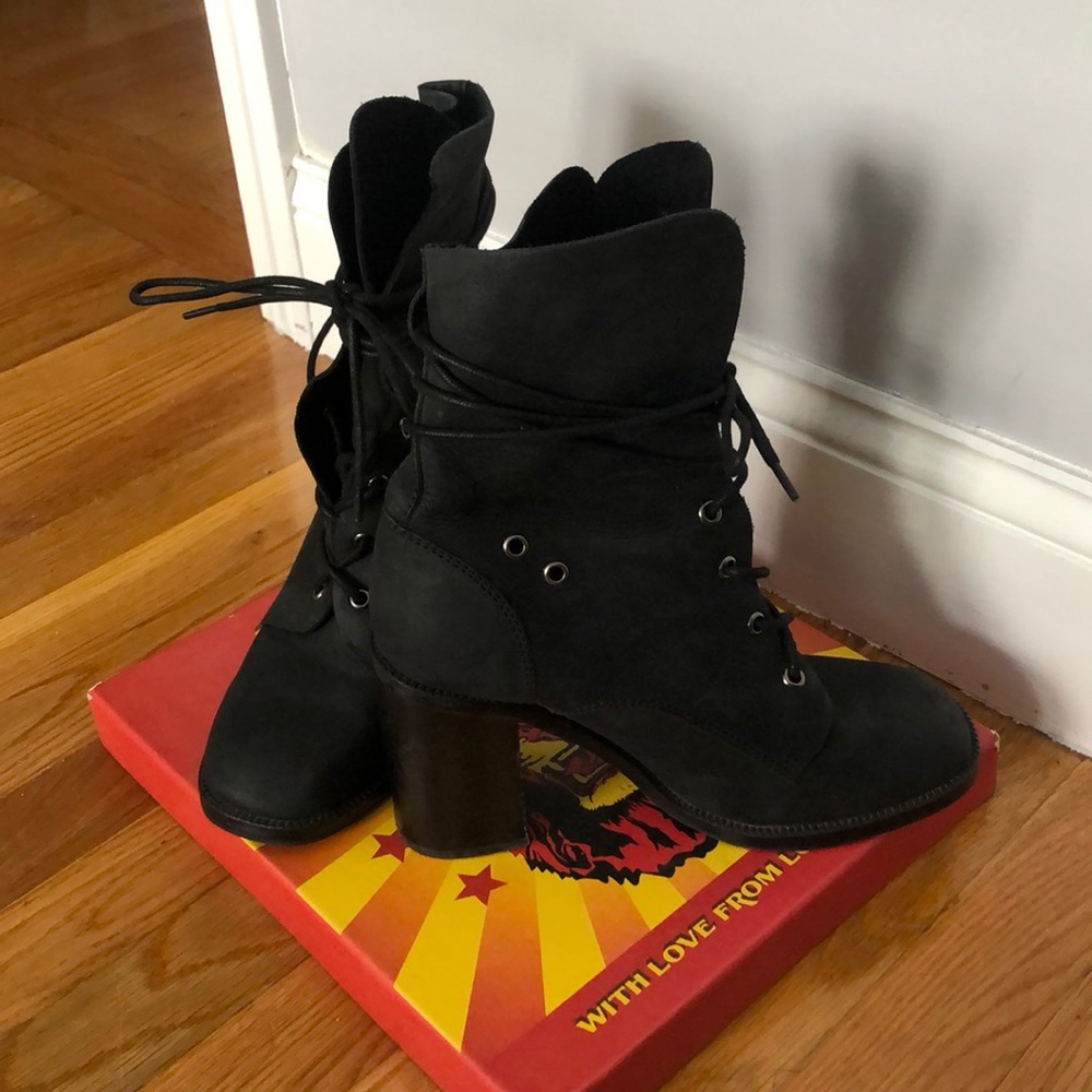 Jeffrey Campbell Juneau boots - Picture 3 of 8